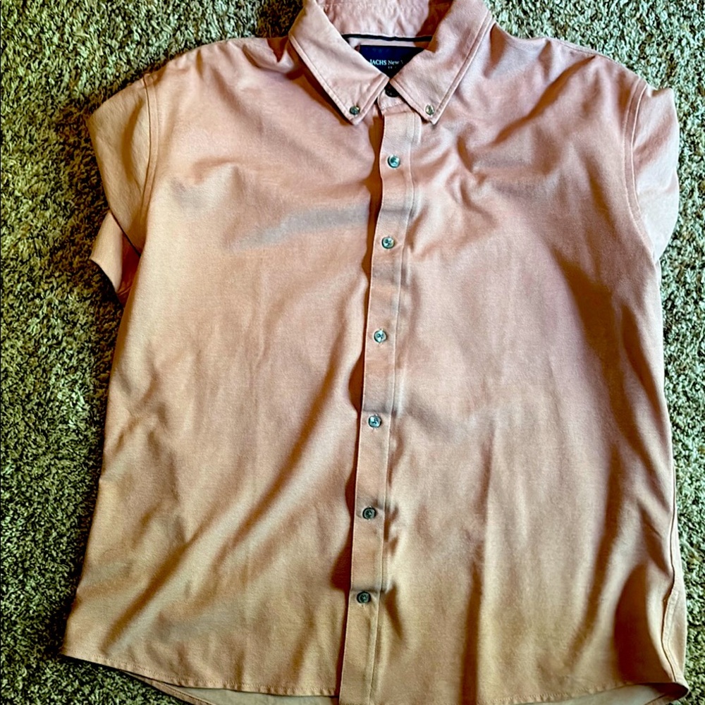 Casual Men's Short Sleeve Button Down Shirt in Light Pink